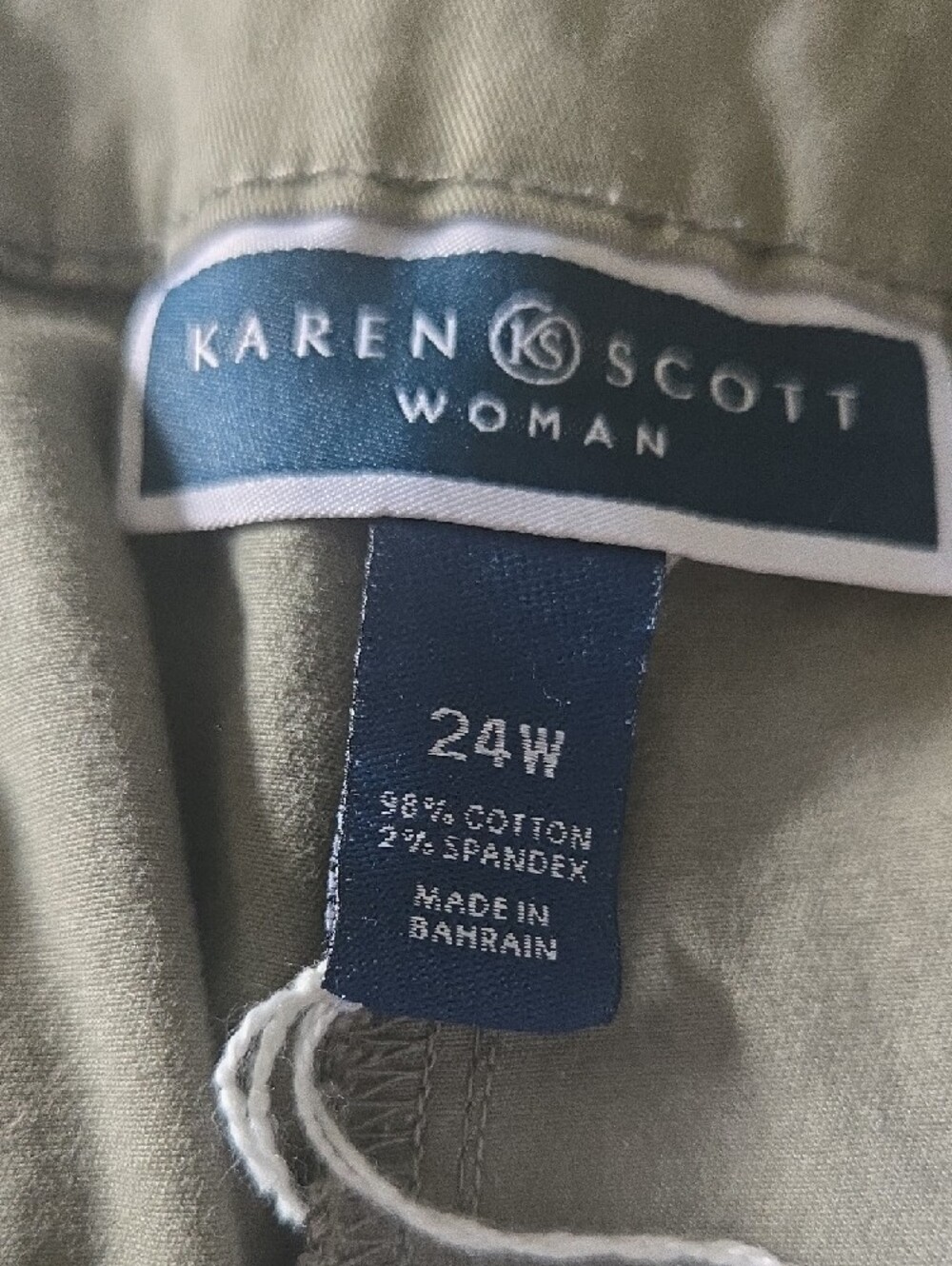 PA19 Karen Scott Button Cuff Olive Green Capris Sz 24W Zip Fly Pockets Stretch - Picture 9 of 10